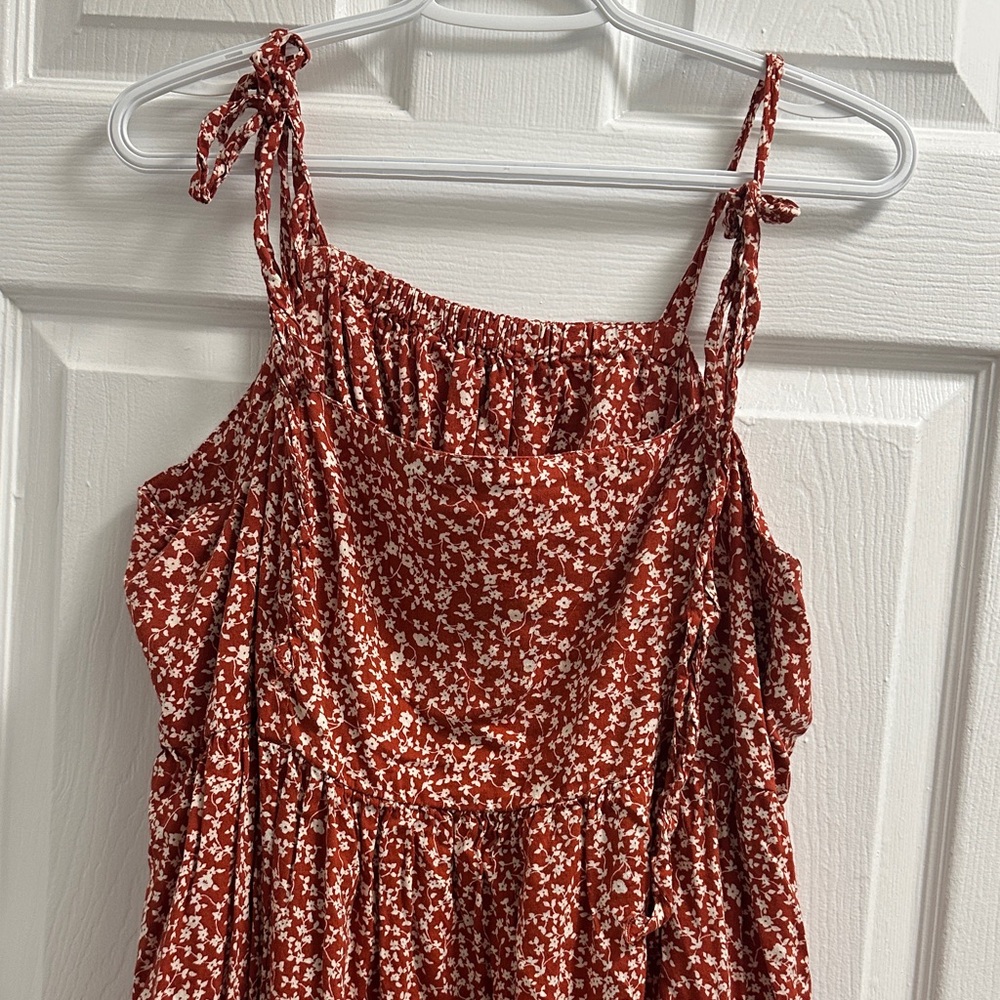 Old Navy Red Floral Maxi Dress - Picture 2 of 2